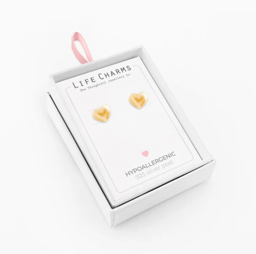 Heartfelt stud earrings -Gold